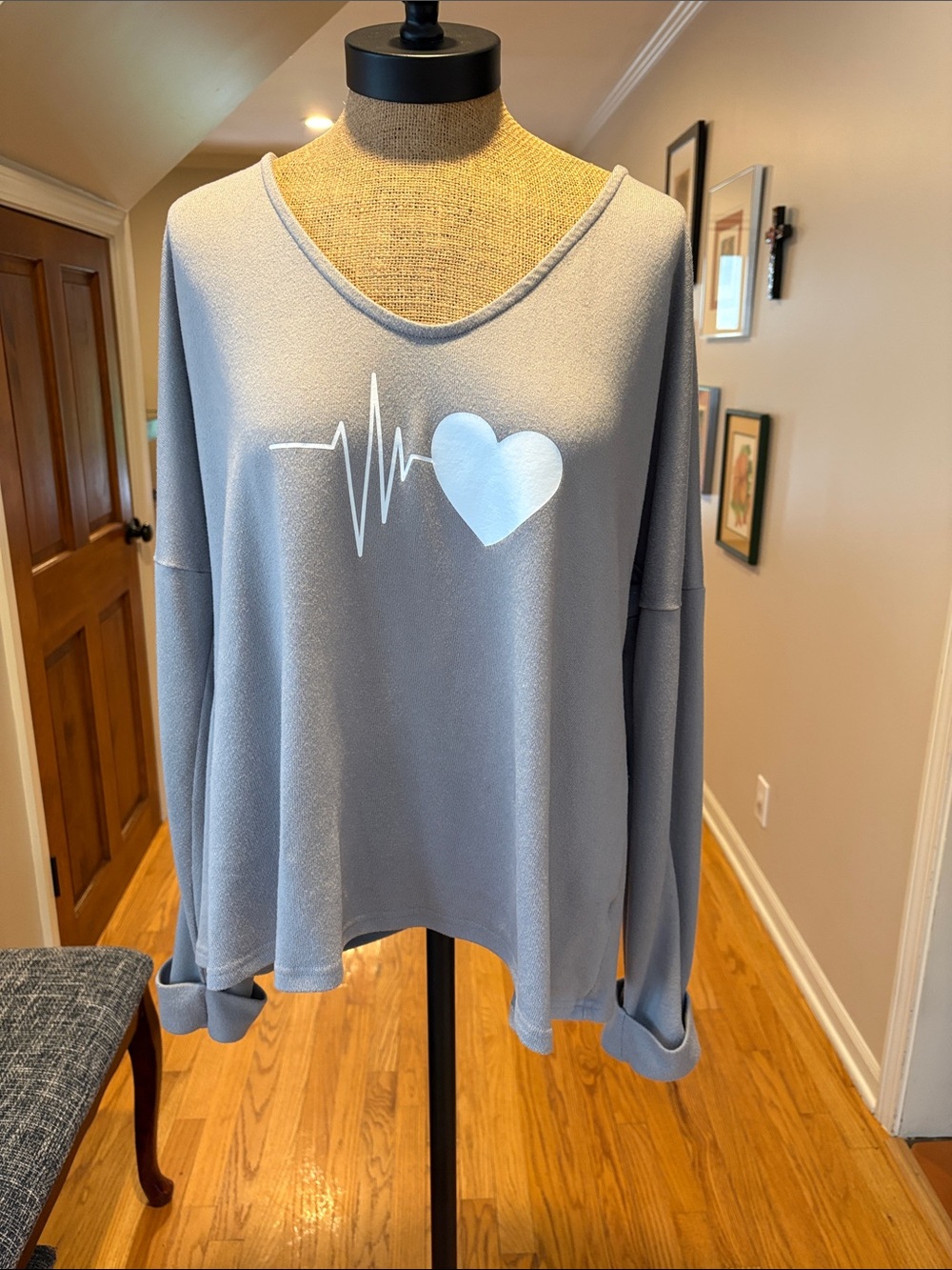 Light Grey Heartbeat Graphic V-Neck Pullover